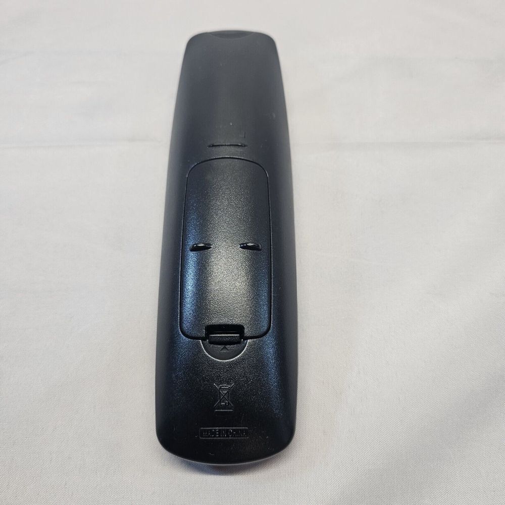 Samsung Television Remote Control BN59-00676A (C748) - Picture 2 of 4